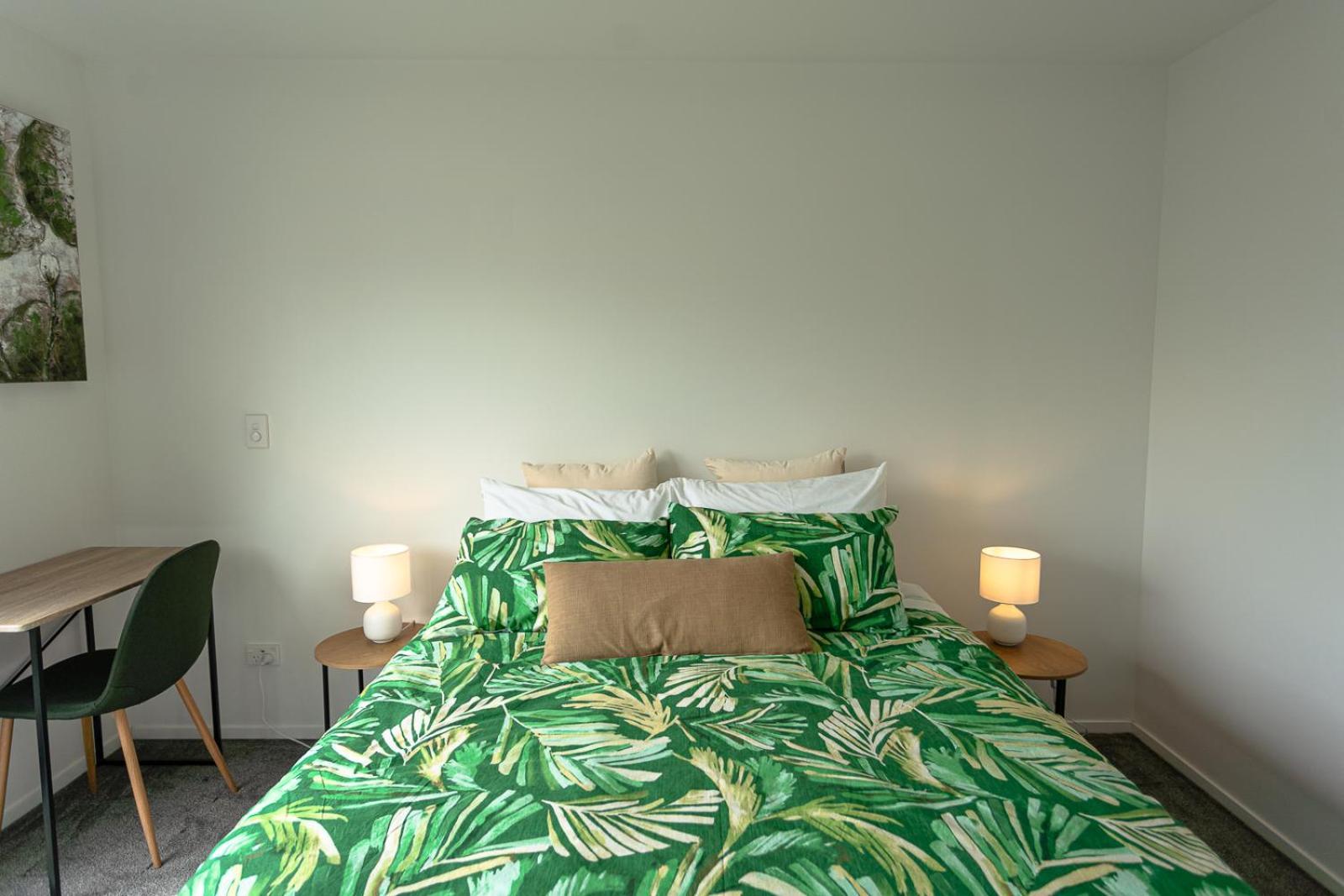 Modern 2 Bedroom Townhouse In Cbd With Parking! Sleeps 5 ไครสต์เชิร์ช ภายนอก รูปภาพ