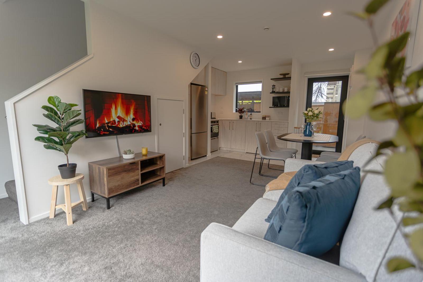 Modern 2 Bedroom Townhouse In Cbd With Parking! Sleeps 5 ไครสต์เชิร์ช ภายนอก รูปภาพ