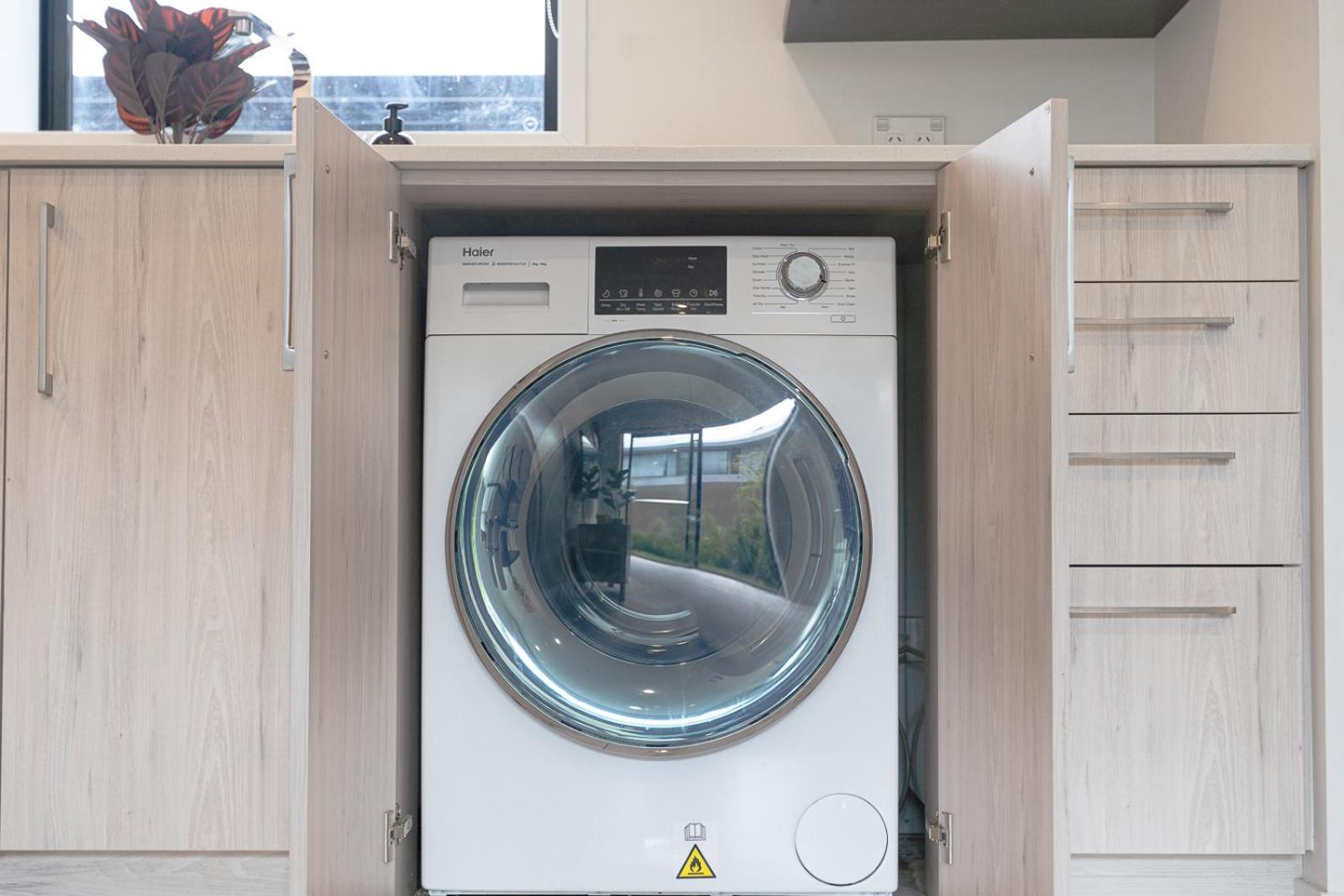 Modern 2 Bedroom Townhouse In Cbd With Parking! Sleeps 5 ไครสต์เชิร์ช ภายนอก รูปภาพ